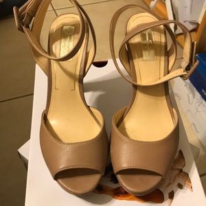 💕Beautiful Jessica Simpson nude Sandals 💕